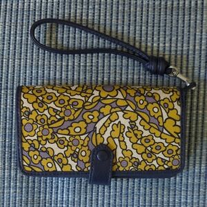 Vera Bradley Navy Blue Wallet